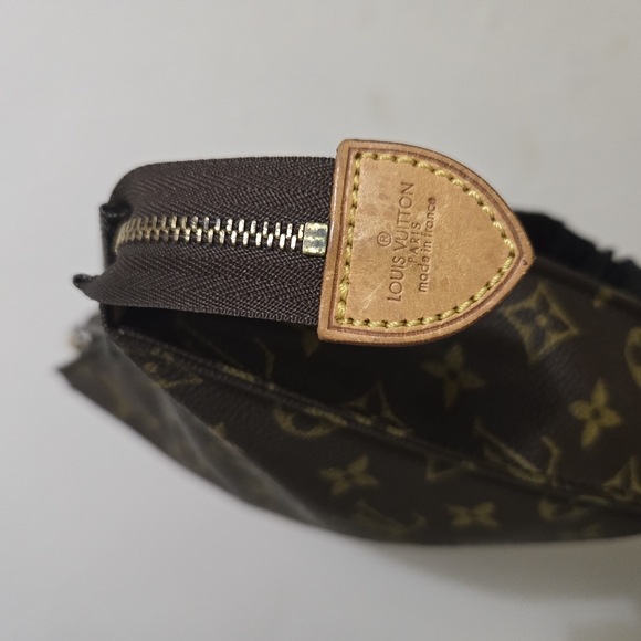 Louis Vuitton Brown Monogram Toiletry Pouch Bag - Picture 7 of 17